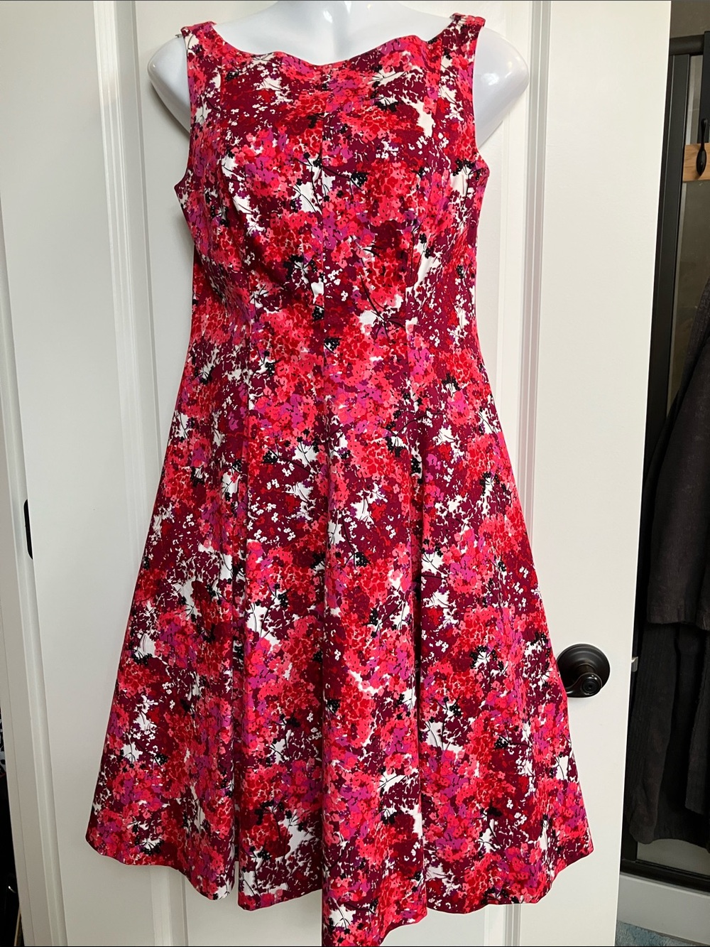 Maggy London 4 Sheath Floral Print Dress NWOT